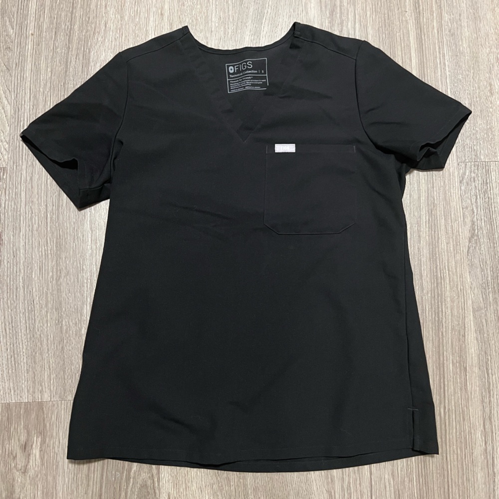 FIGS Black Catarina Women’s Scrub Top